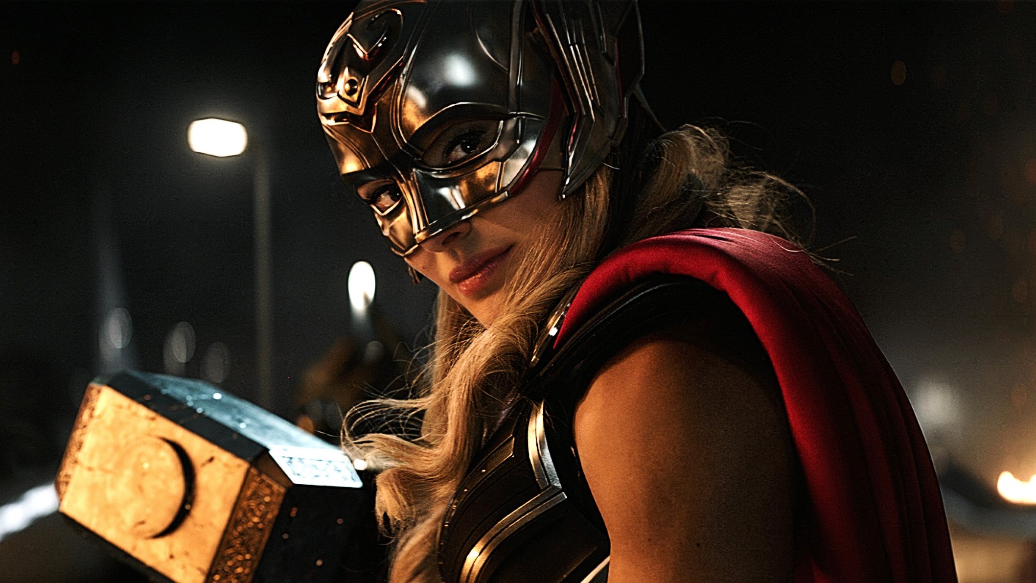 Ficar pelado em Thor: Amor e Trovão foi “um sonho realizado”, diz Chris  Hemsworth