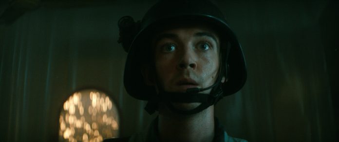 alien earth AE_101_04r _Easy-Resize.com