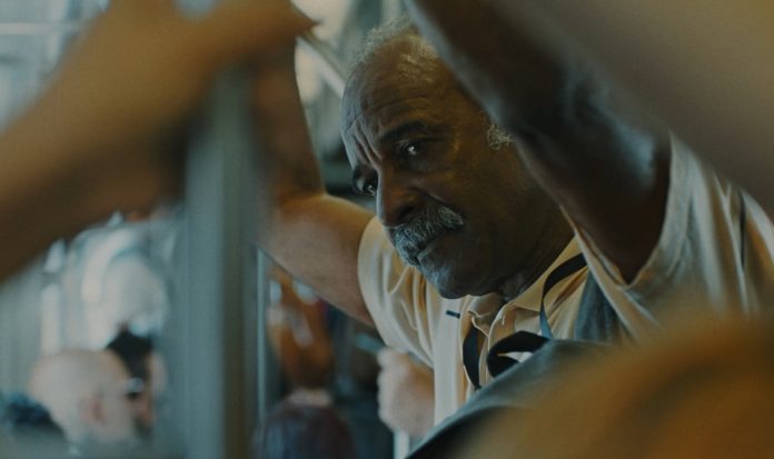 'Girassois'-da-Mostra-Competitiva-Brasileira-de-Curtas-aborda-a-realidade-que-sobrecarrega-milhares-de-trabalhadores brasileiros---Cred-Reproducao